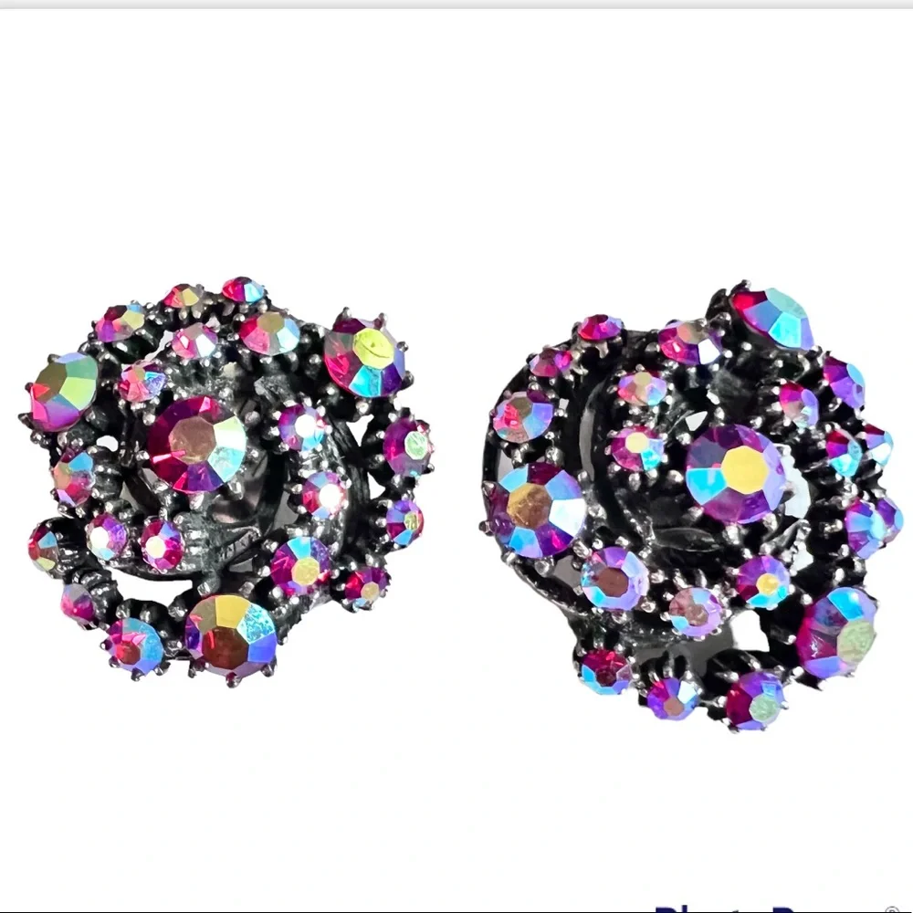 Vintage earrings dazzling